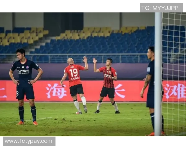 今天上港足球比赛实况录像直播精彩回顾与分析让我们一起见证足球盛宴