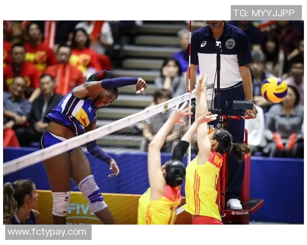 比利时女排迎战塞尔维亚队争夺国际赛场荣耀与胜利